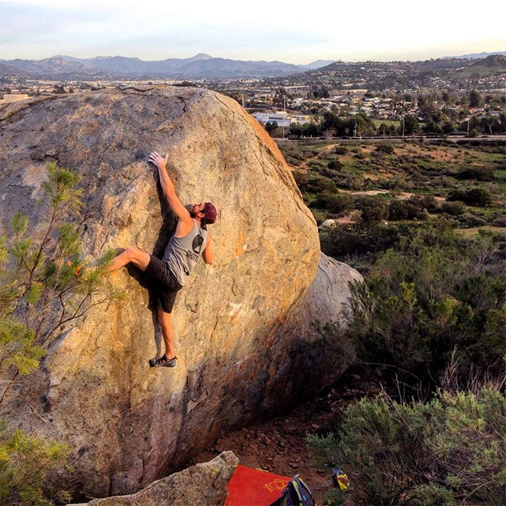 Go Outdoor Bouldering At The Santee Boulders