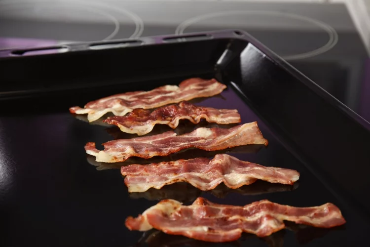 How to Cook Turkey Bacon on Stove