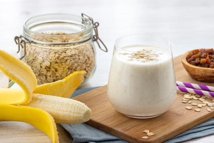 Ingredients for Oats Smoothie Recipe for Weight Loss
