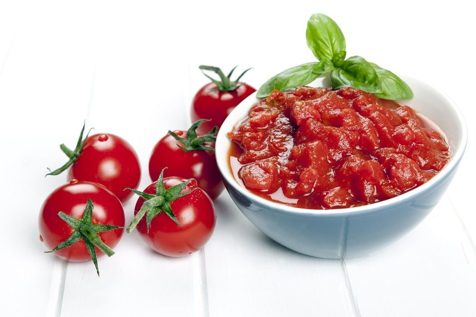 Crushed Tomatoes vs. Tomato Sauce