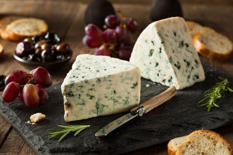 Difference Between Blue Cheese and Gorgonzola - buykitchenstuff.com