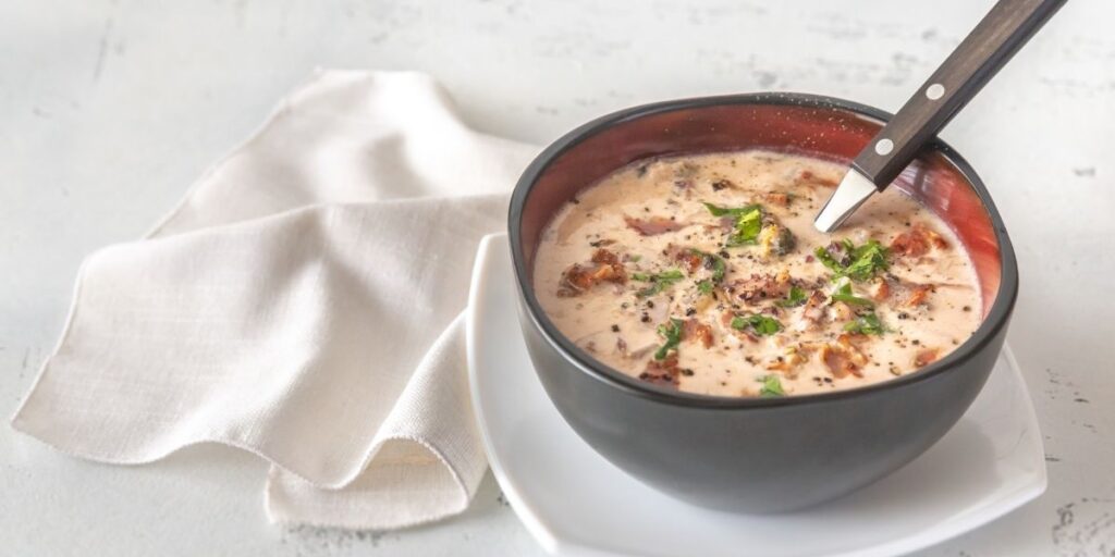 Crockpot Clam Beef Chowder