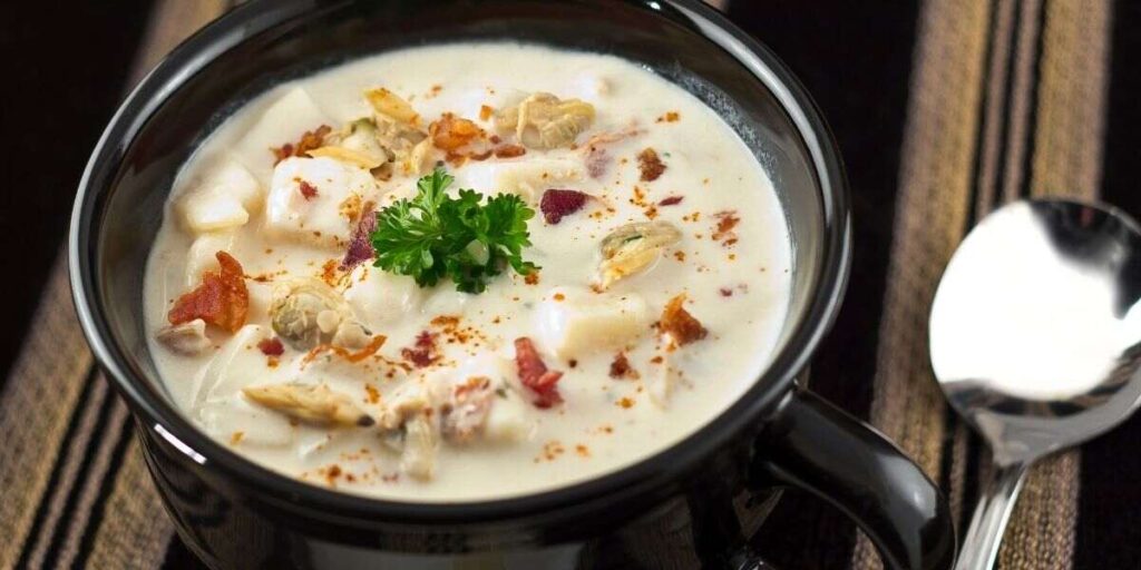 Slow-Cooker Clam Cheese Chicken Thyme Topped Chowder